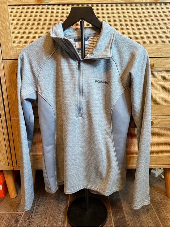 Columbia Sweaters - Columbia Women's Light Gray Half-Zip Performance Pullover